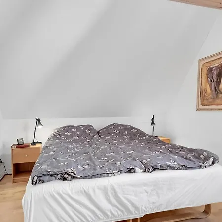 Apartment Beautiful In With 2 Bedrooms And Wifi 2 *